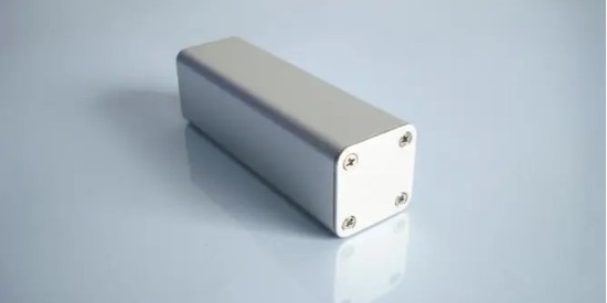 鋁殼機加工油污怎么處理，還好有電池鋁殼清洗劑